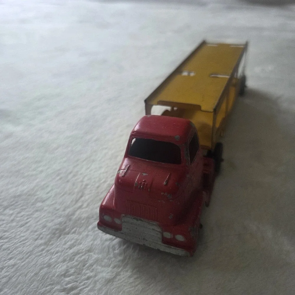 TootsieToy International RC 180 Auto Transport w/o Tin Ramp Single Axle Trailer